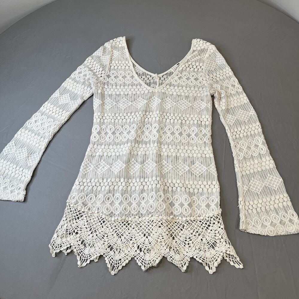 LA HEARTS Pacsun Small Mesh Lace Embroidered Crochet VNeck Boho Blouse Tunic Top